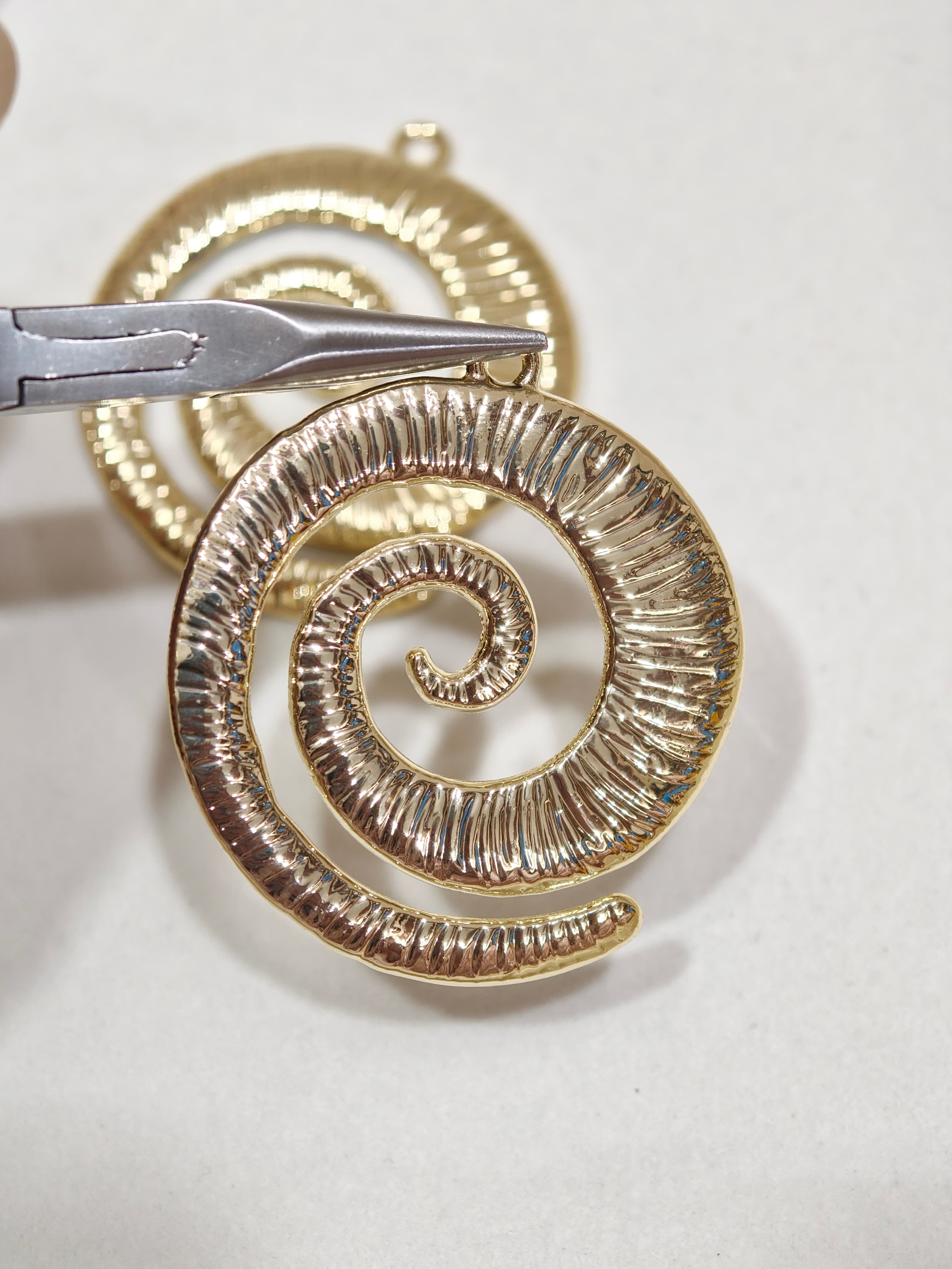 Big swirl charm