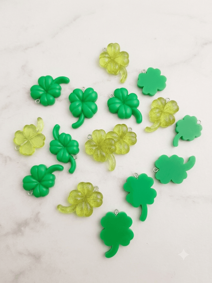 Clover resin charms